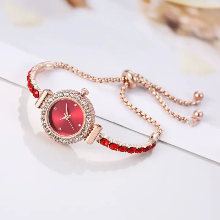 Montre à quartz analogique exquise pour femme
