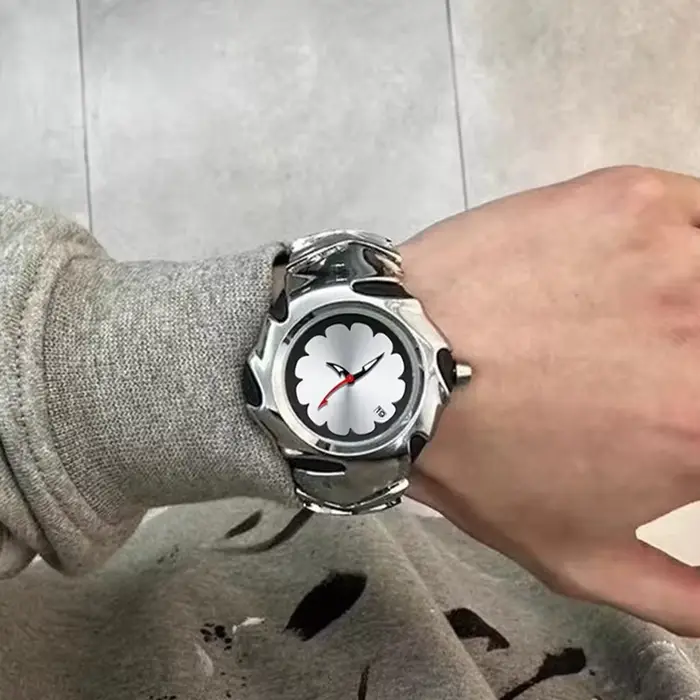 Montre-bracelet pour homme Alien Blade
