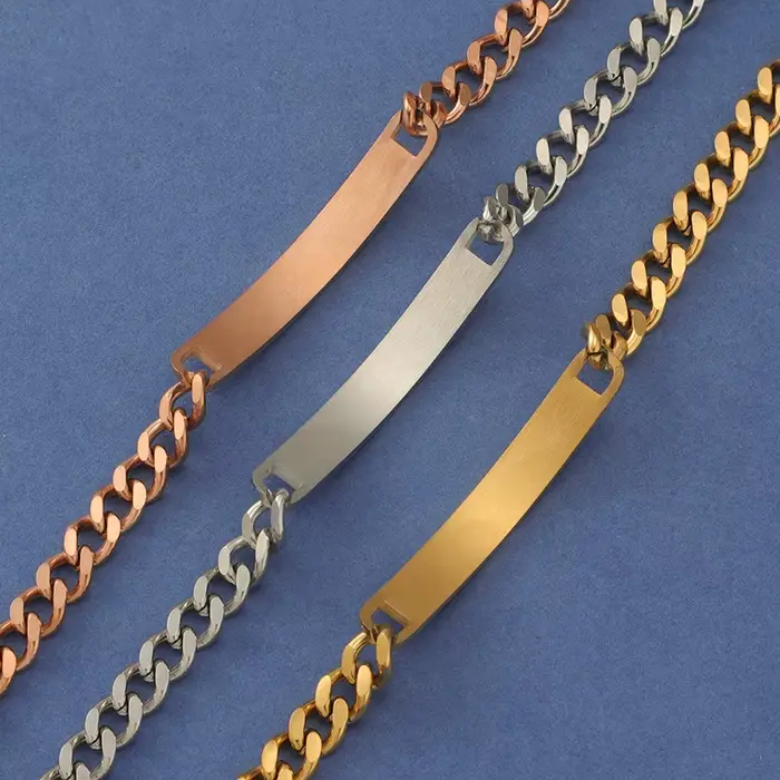 Bracelet en acier inoxydable vierge pour graver élégant à offrir pour femmes occasions spéciales