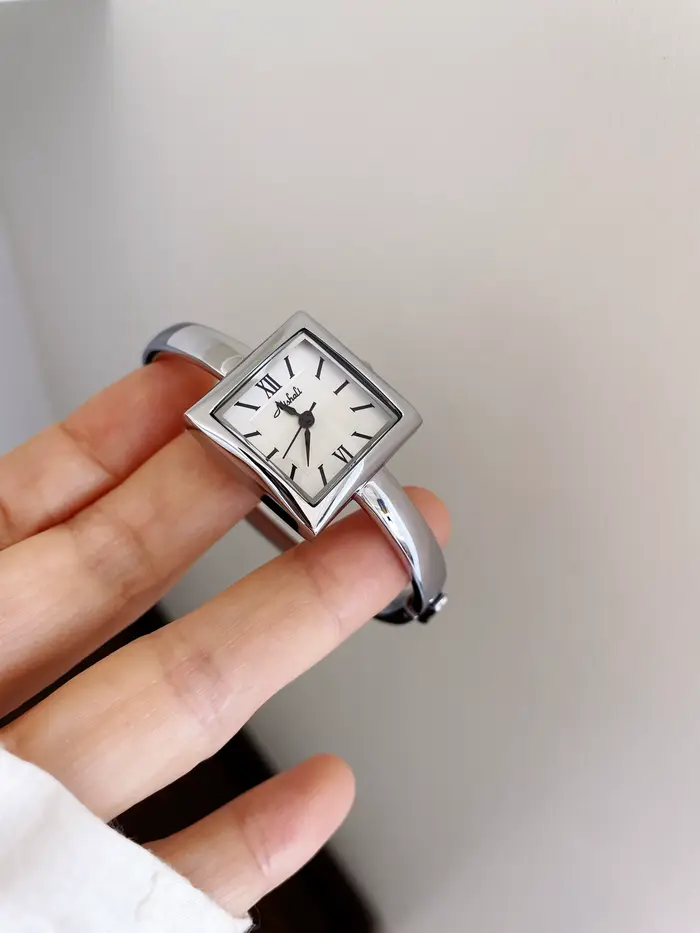 Montre carrée pour femme