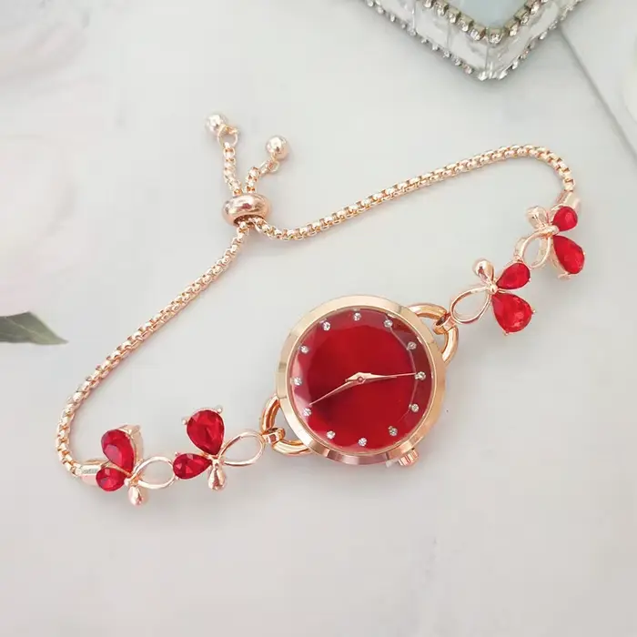 Montre réglable pour femmes avec petit cadran exquis et boucle rétractable pour usage quotidien et occasions spéciales