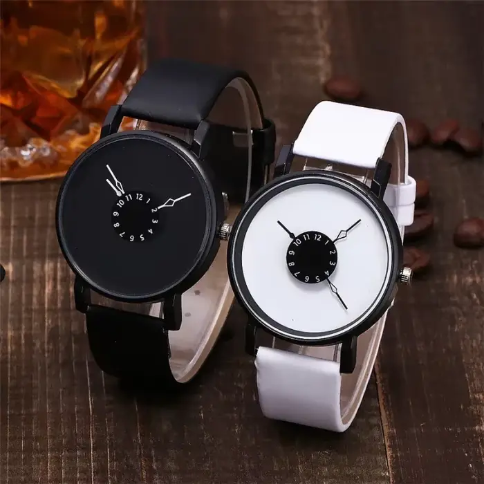 Couple décontracté montres à Quartz bracelet en cuir montre analogique montre-bracelet pour femmes hommes élégant créatif cadran numérique horloge Relogio