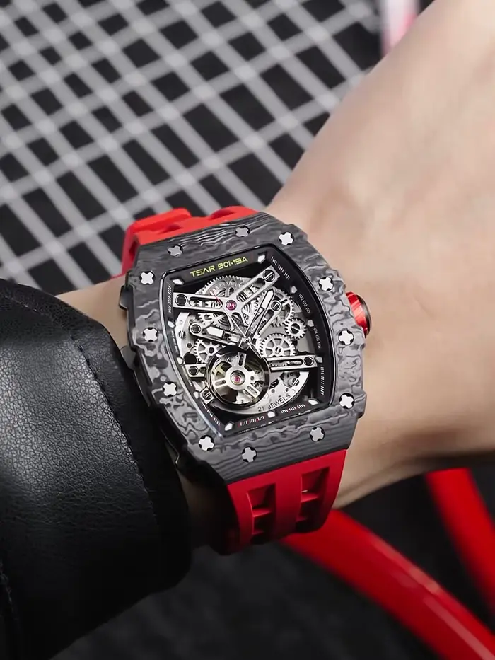 Montre automatique TSAR BOMBA avec cadran squelette résistante à l'eau pour hommes occasions spéciales cadeaux pour père mari ou amant