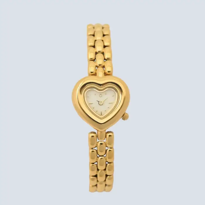 Nouvelle Montre Femme 2026 en Or avec Cadran Cœur, Mouvement Quartz de Haute Qualité, Exquise et Lux