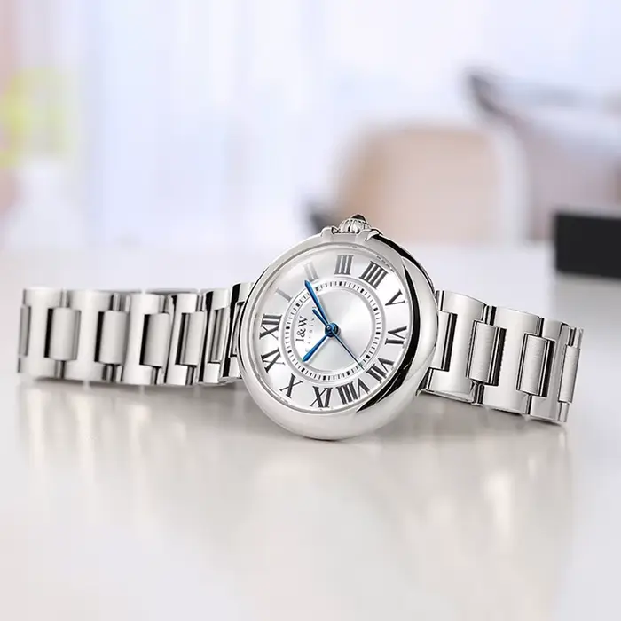 Montre Femme I&W 2026 Quartz Saphir Acier Inoxydable 316L Élégante Pour Toutes Occasions