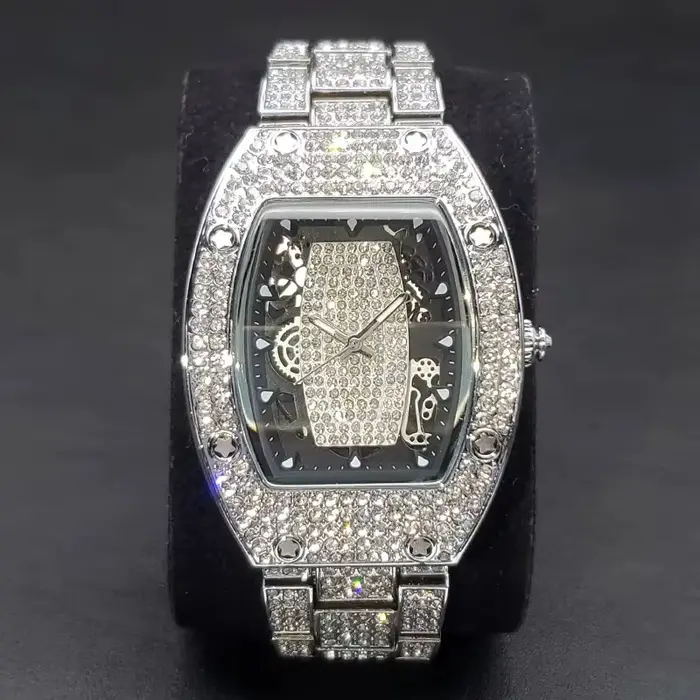 Montre Tonneau de Luxe en Argent pour Homme