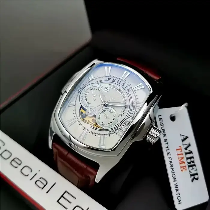 Montre de luxe élégante avec calendrier complet pour hommes style business punk occasions spéciales