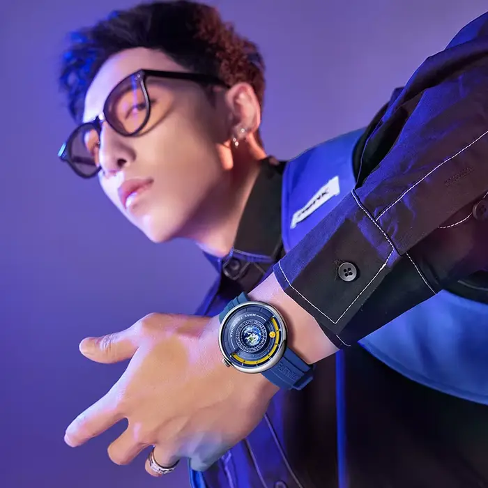 Mark Fairwhale Montre à quartz pour homme avec cadran sur le thème de la Terre unique, bracelet en silicone durable et design étanche, styles sportifs décontractés