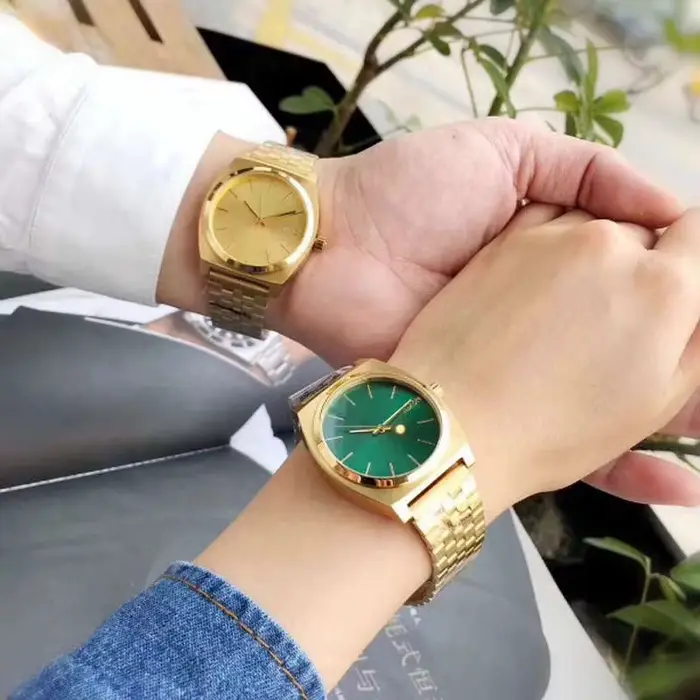 Montre de Luxe à Grand Cadran Vert Élégante Bracelet en Acier Quartz Étanche Occasions Spéciales Cadeau