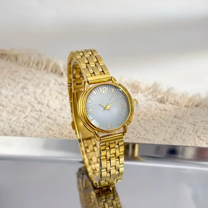 Montre en or pour femme : cadran rond effet soleil, bracelet en acier inoxydable, montre-bracelet de luxe légère