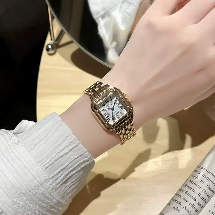 Nouvelles femmes montre lumière marque de luxe affaires or acier inoxydable dames mode montres à Quartz femme horloge Bracelet montre-Bracelet