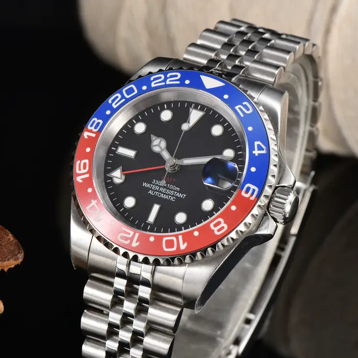 Montre mécanique Dandong GMT 40mm acier inoxydable avec verre saphir luminescent pour hommes occasions spéciales