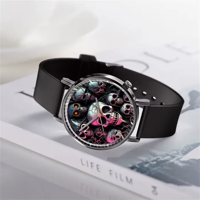 Hot Halloween Simple crâne conception hommes et femmes montres à Quartz décontracté noir Silicone horloge cadeau montre