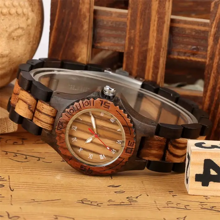 Montre-Bracelet en bois élégante avec mouvement à Quartz et chiffres romains blancs pour femmes occasions spéciales