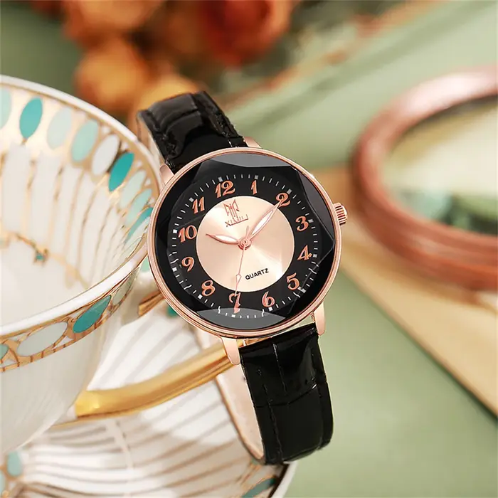 Montre Femme Mode 2024 Simple Numérique