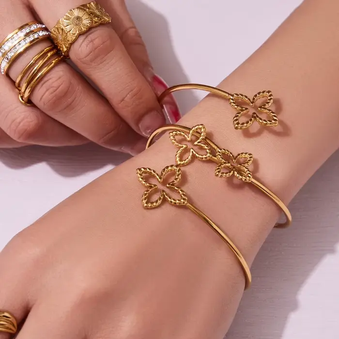 Bracelet manchette double fleur creuse plaqué or 18 carats pour femme