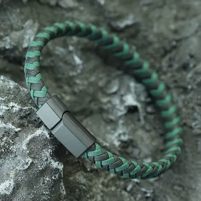 Bracelet en cuir tressé de haute qualité pour hommes