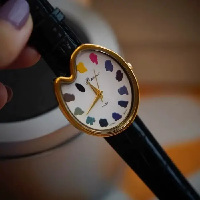 Montre à quartz carrée en cuir