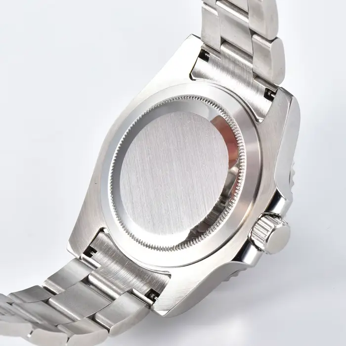 Montre mécanique PARNSRPE pour homme avec mouvement NH35, cristal saphir, bracelet acier inoxydable, résistance à l'eau 20 bars, élégance et précision pour toutes les occasions
