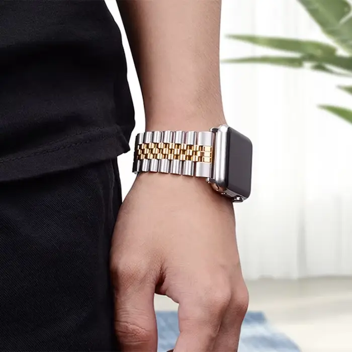 Bracelet en acier inoxydable pour Apple Watch unisexe avec fermoir papillon pour femmes et hommes pour occasions spéciales