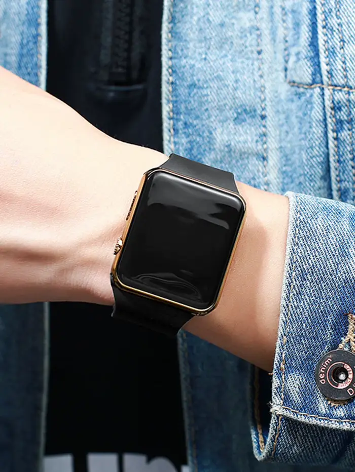 Montre carrée LED pour homme avec bracelet en silicone style fashion casual pour occasions spéciales et cadeaux d'anniversaire