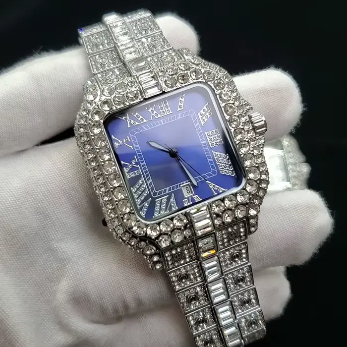 Montre en acier inoxydable de luxe pour homme avec mouvement Quartz, résistance à l'eau, affichage lumineux et fermoir caché à bouton-poussoir pour différentes occasions