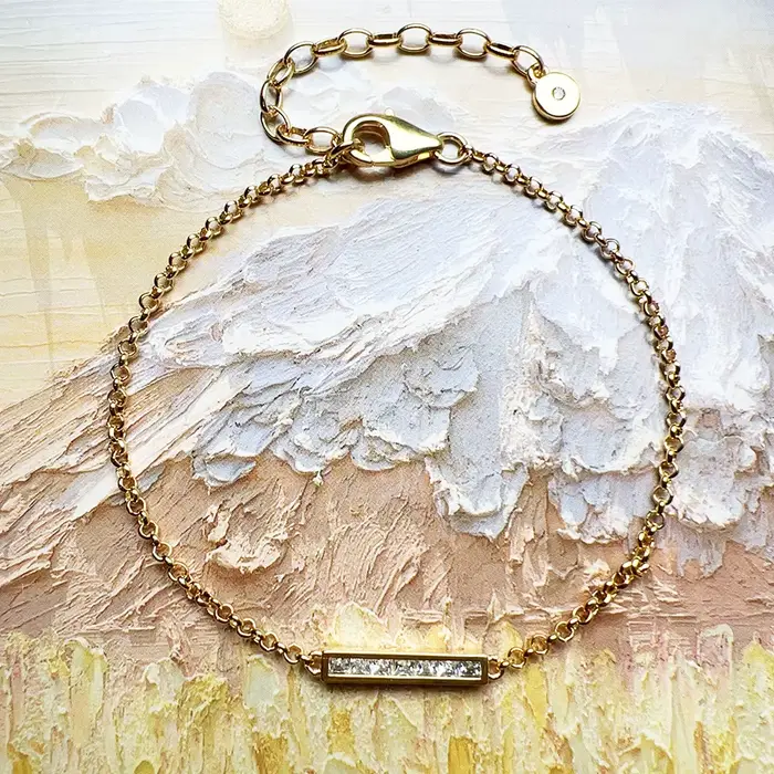 Bracelet en or avec pierres blanches rectangulaires