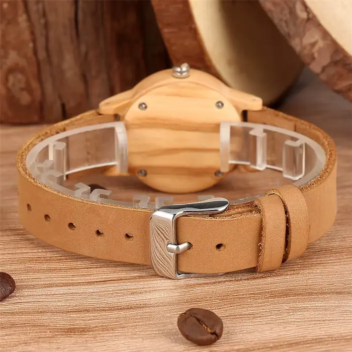 Montre en bois et cuir véritable marron pour femme