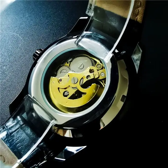 Nouvelle montre mécanique automatique haut de gamme avec design creux double face pour hommes