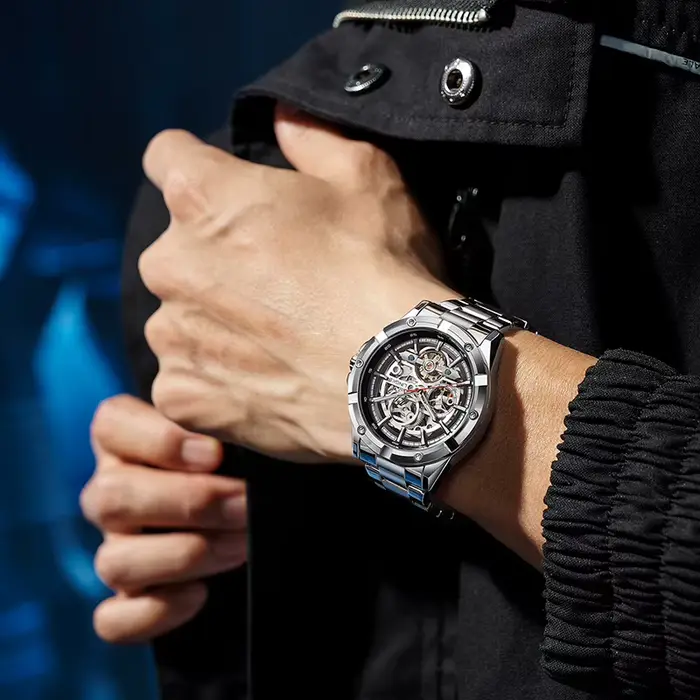 Montre automatique homme style fashion casual acier inoxydable résistante à l'eau occassions professionnelles et décontractées