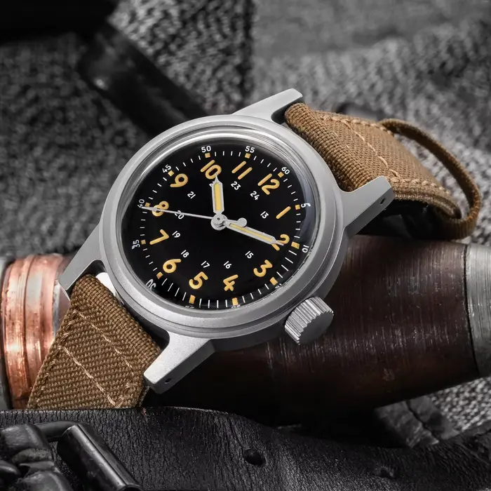 THORN montre militaire rétro 36mm