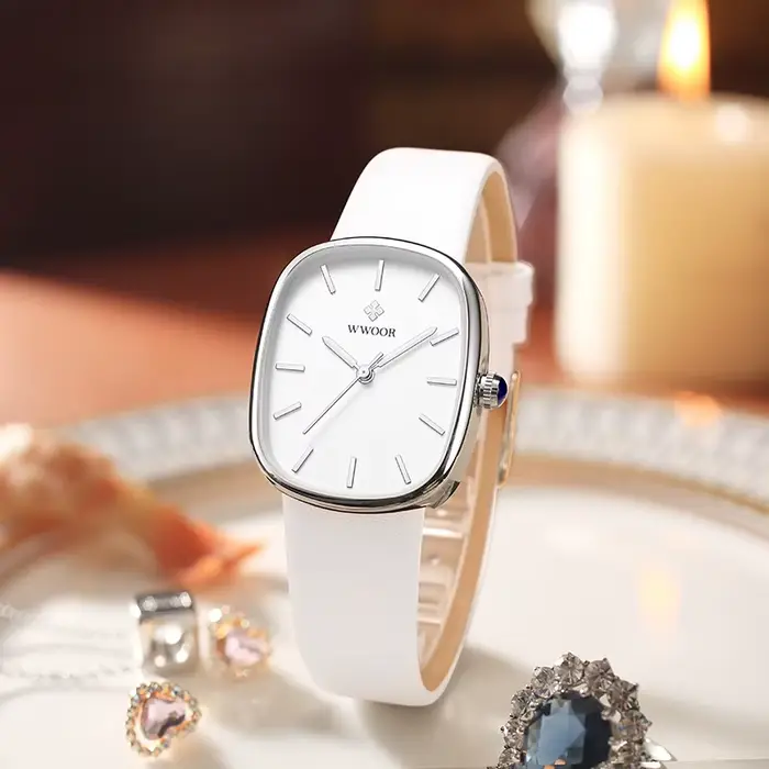 Montre blanche à quartz pour femme