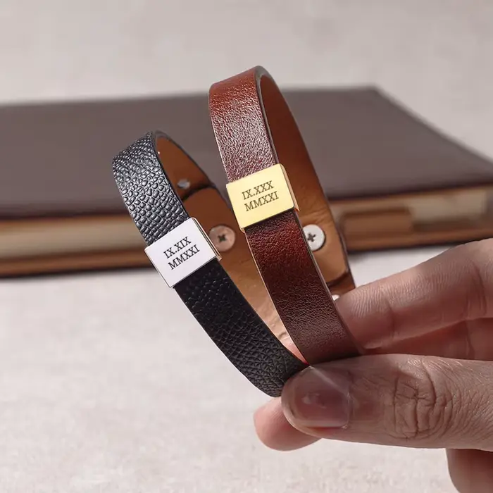 Bracelet personnalisé en cuir noir pour homme