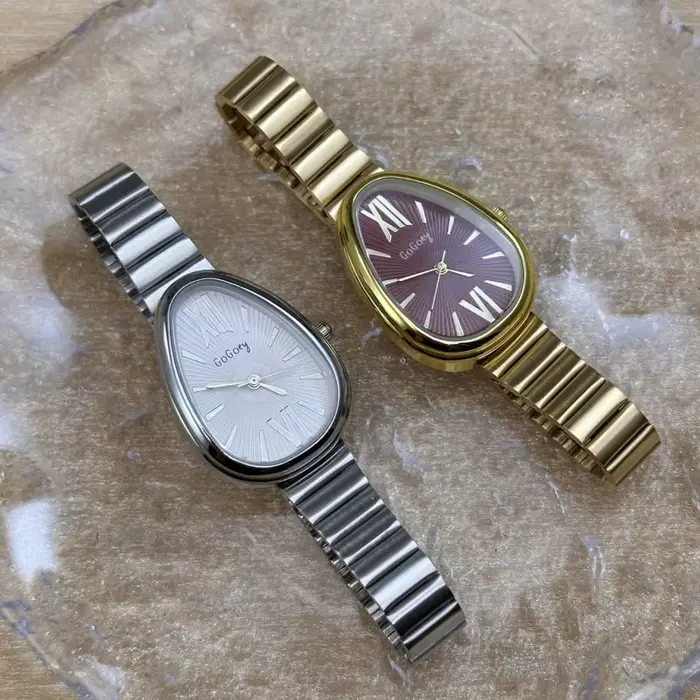 Nouvelles dames montres cadeau tête de serpent montre pour femmes de luxe mode bracelet en acier