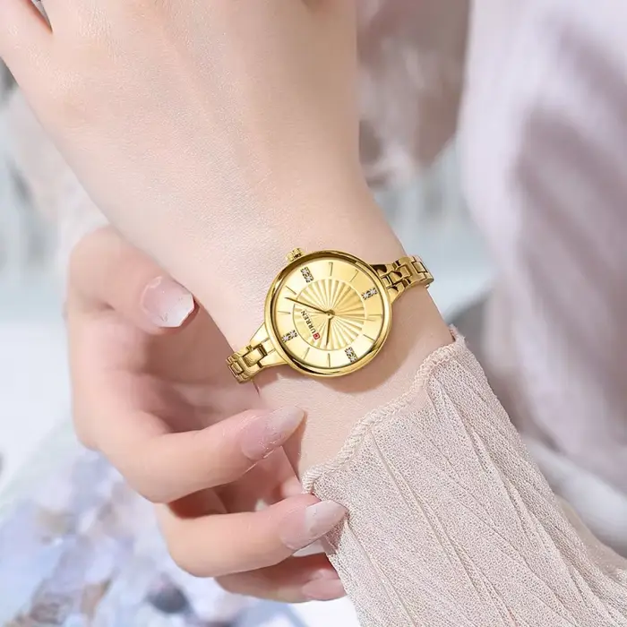 Montre à Quartz en Acier Inoxydable pour Femme Élégante Occasions Spéciales Décontractée Affaires Mode Casual
