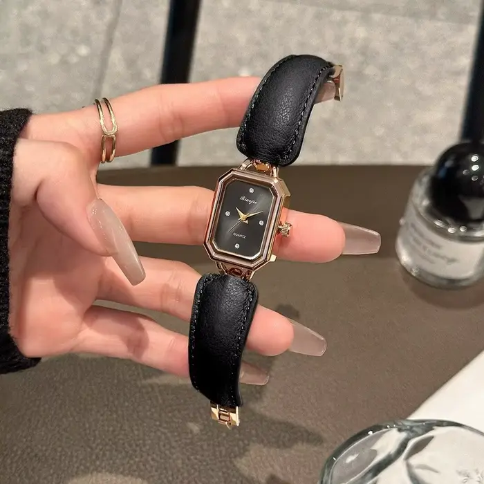 Montres à bracelet en cuir tendance pour femmes