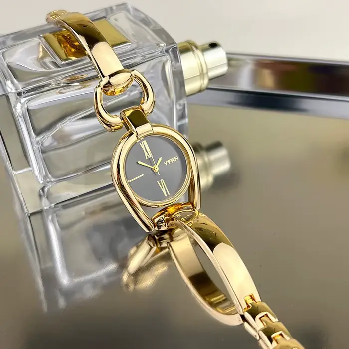 Montres pour femmes, style Mori