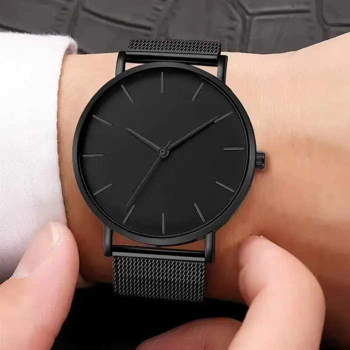 Montre TVK en acier inoxydable quartz homme style moderne élégante pour homme occassions formelles décontractées