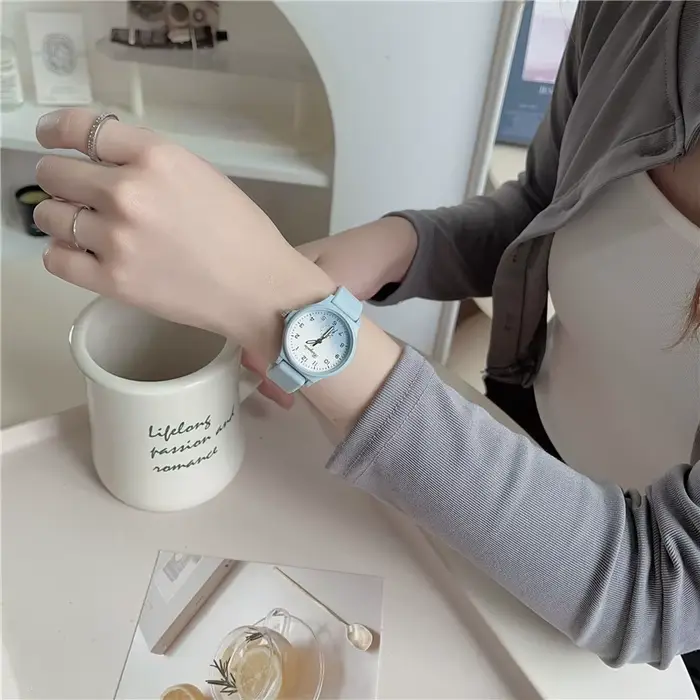 Montre rétro pour femme