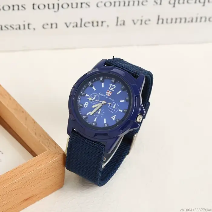 Montre à quartz avec bracelet en toile en tissu pour homme