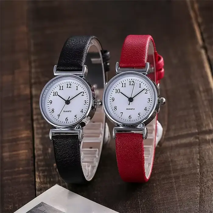 2021 Montres classiques pour femmes Noir Rouge Casual Quartz Bracelet en cuir Montre rétro Ronde Analogique Horloge Montres-bracelets pour dames