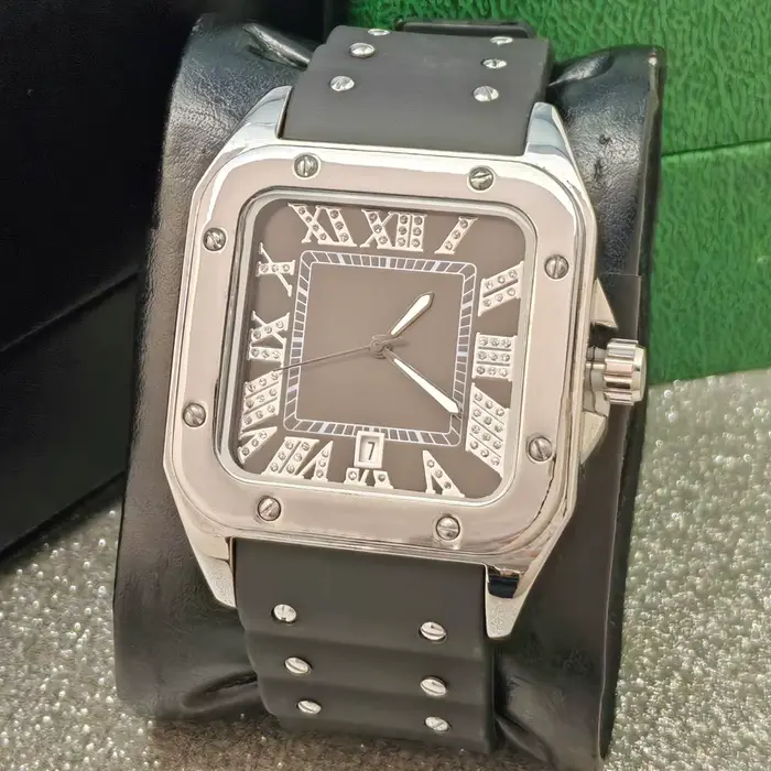 Montre Homme de Luxe à Quartz Diamant Carré de Haute Qualité