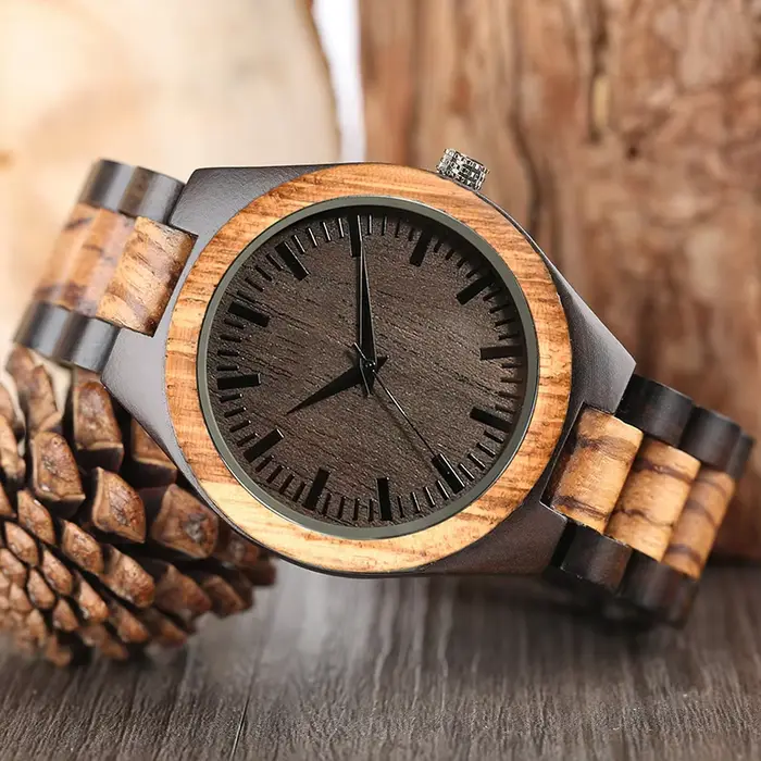 Montre-bracelet personnalisée homme bois naturel quartz style casual design unique cadeau homme occassions spéciales