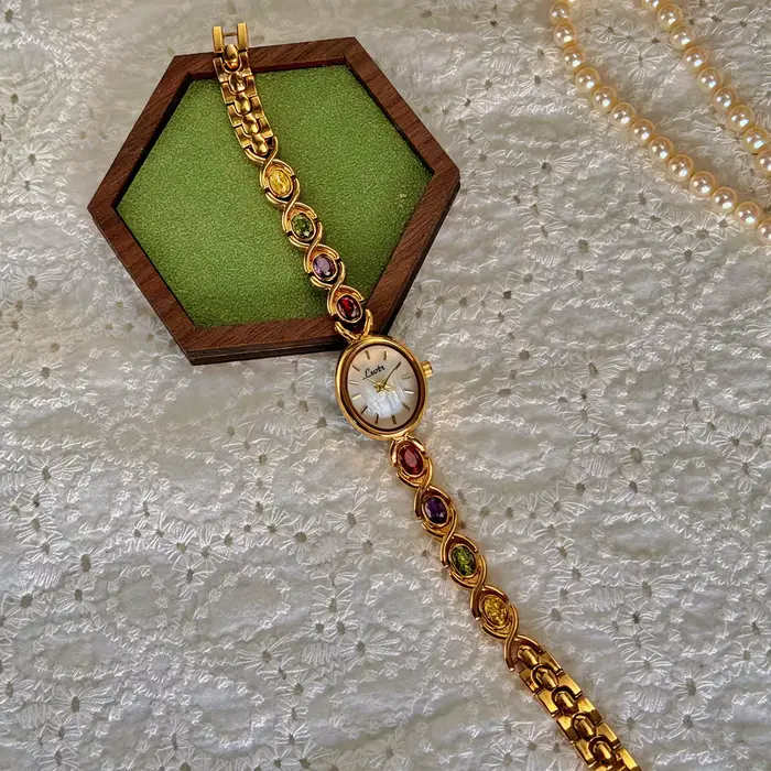 1pc nouvelle montre pour femme de luxe haut de gamme intégrée avec des tormalines colorées, des diam