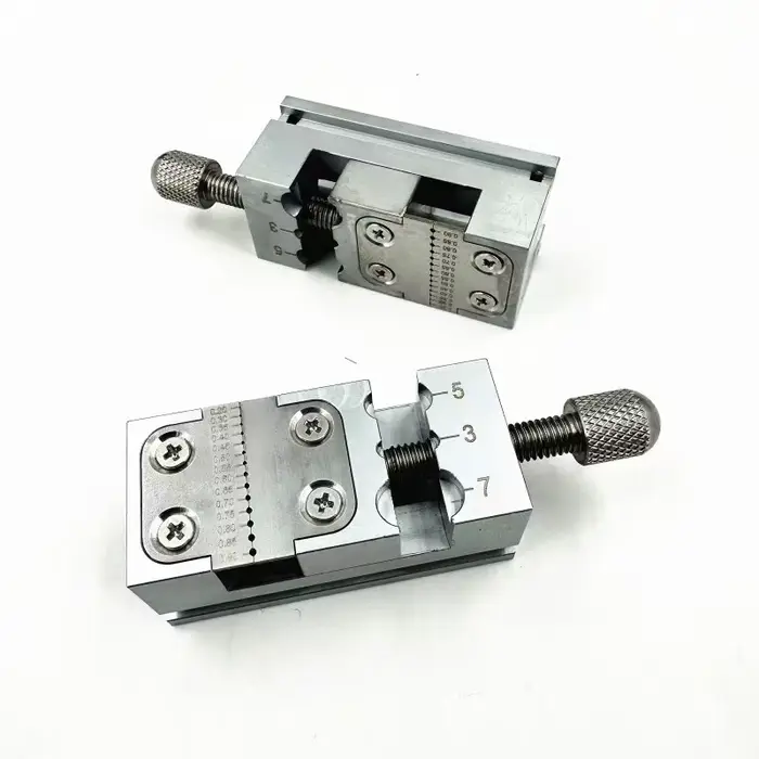 Outils de réparation de montres précis pour l'entretien et la restauration de montres fixes et mobiles occasions personnelles et professionnelles