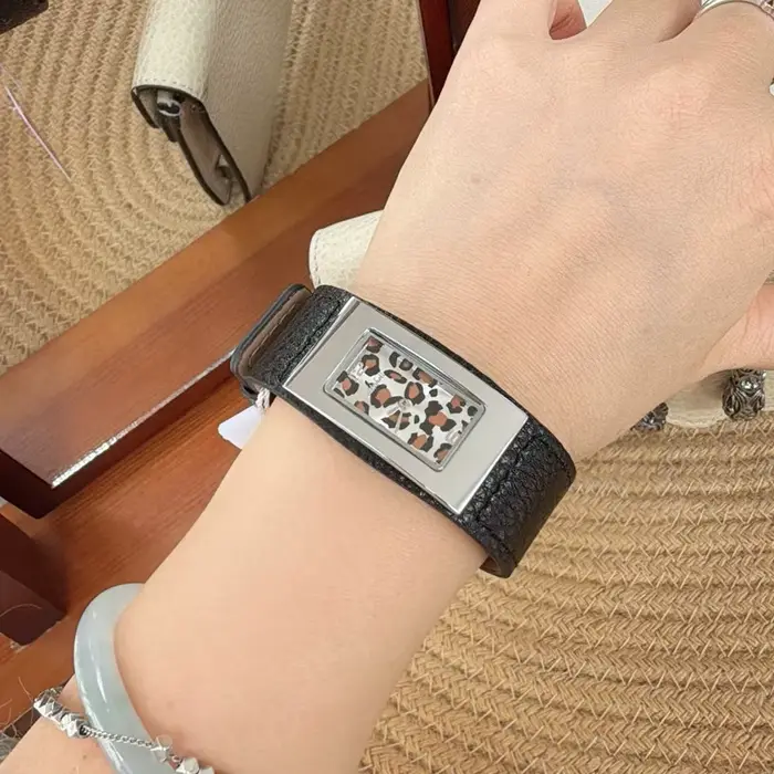 Montre de luxe en cuir de haute qualité pour femmes, rétro, en acier inoxydable, à Quartz, Design pe