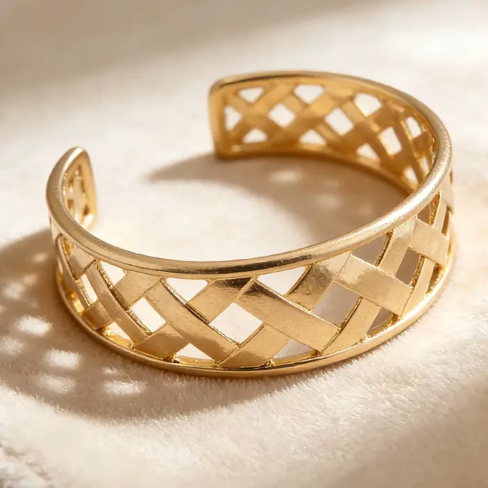 Bracelet ouvert en or tressé (minimaliste moderne) – Bijou tendance parfait pour les brunches, les r