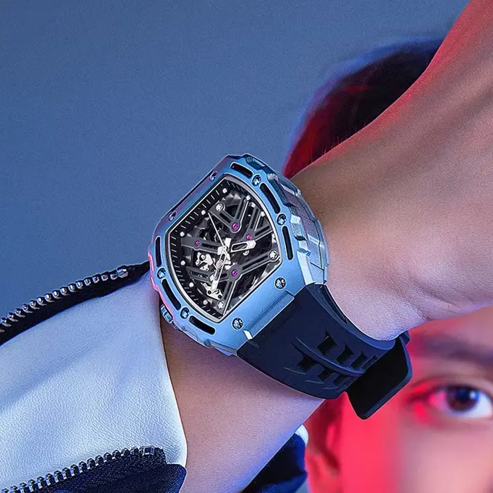 Montre Daniel Gorman Squelette Tonneau Automatique Edition Limitée pour Homme Occasions Spéciales Elégance et Précision