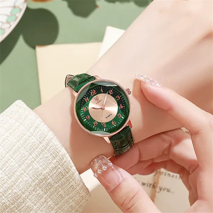 Mode Vert Montre Femmes Affaires 2025