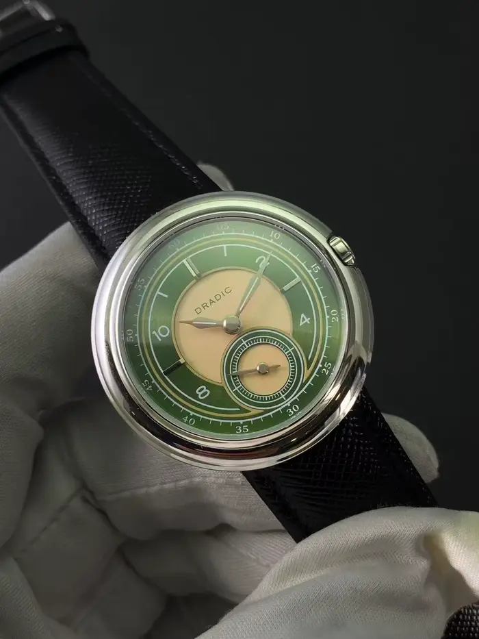 Montre mécanique DRADIC à cadran unique